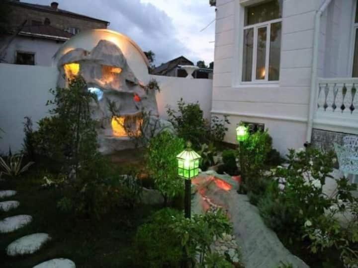 Бутик-Отель Белый Дом Балерины Sochumi Exterior foto